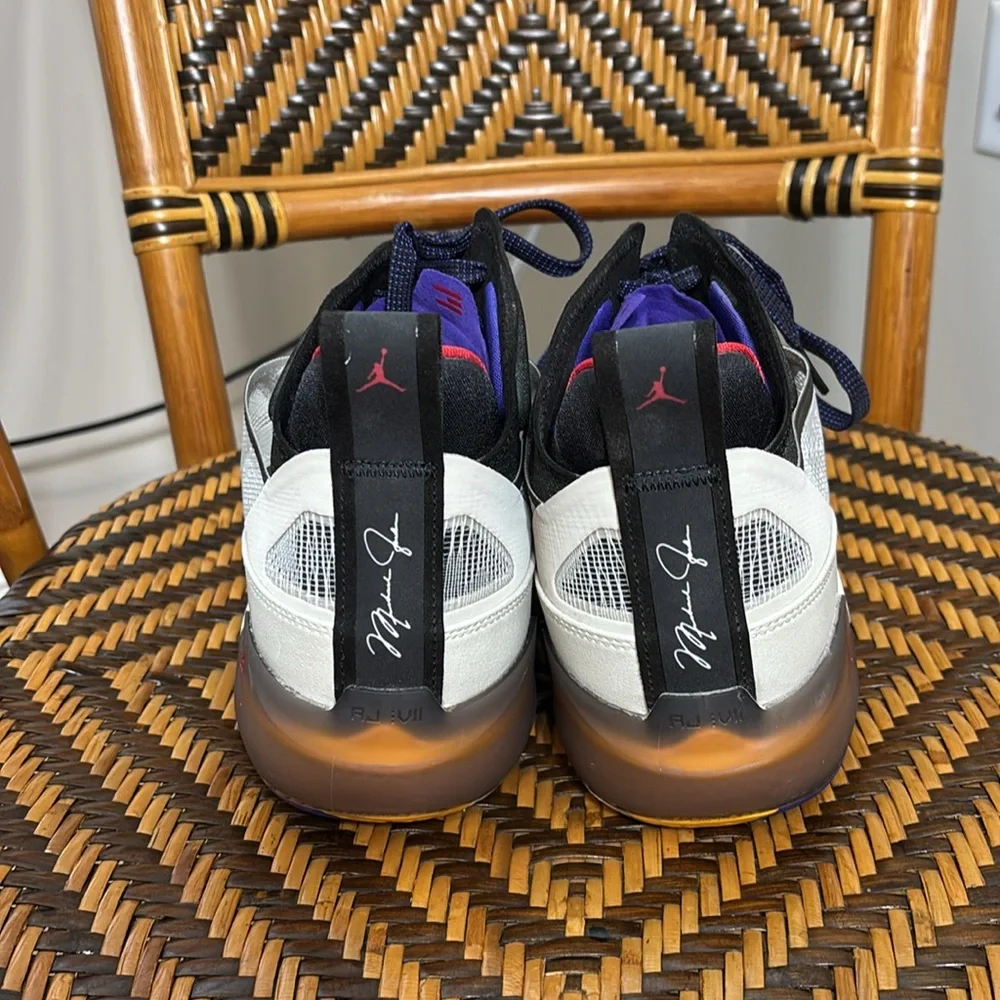 Jordan 37 Light Bone Dark Concord DD6958-060